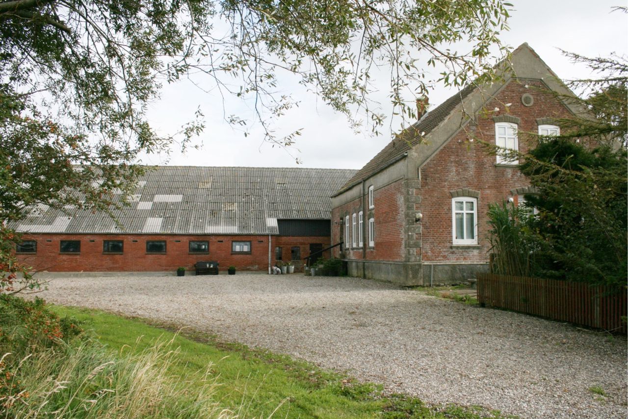 image 01