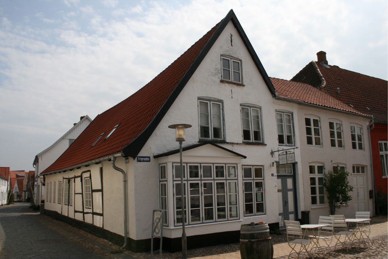 image 01